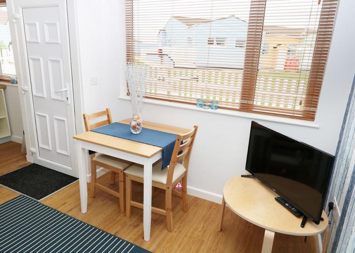 Mundesley Holiday Village Экстерьер фото
