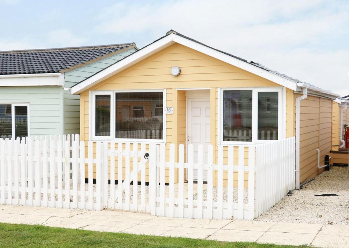 Mundesley Holiday Village Экстерьер фото
