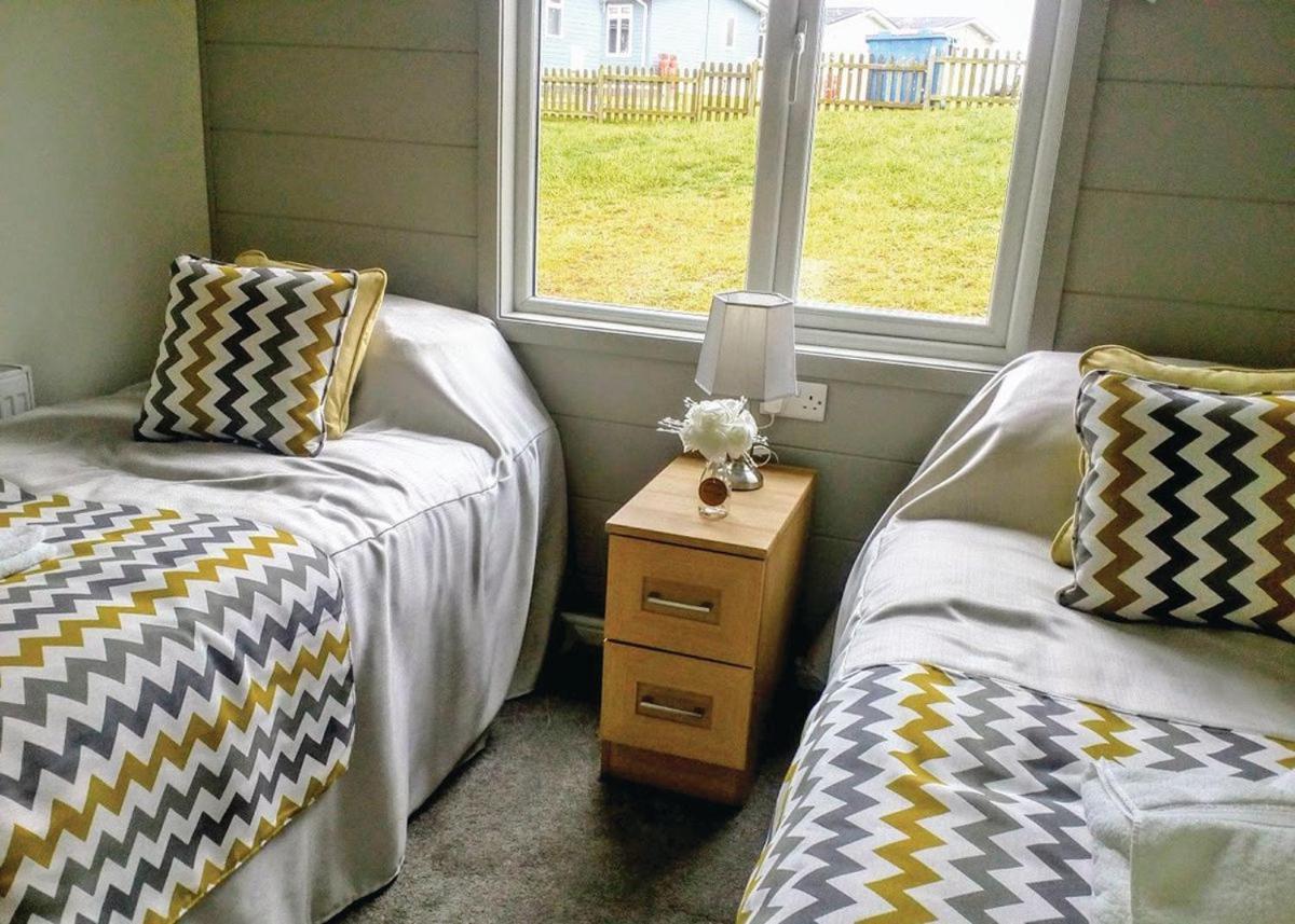 Mundesley Holiday Village Экстерьер фото